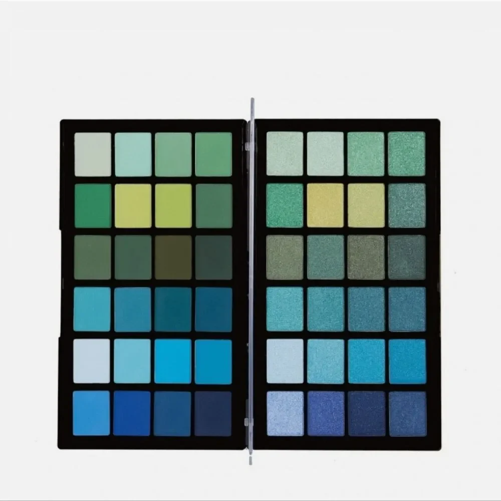 Revolution‎ Beauty Colour Book CB05 Shadow Palette